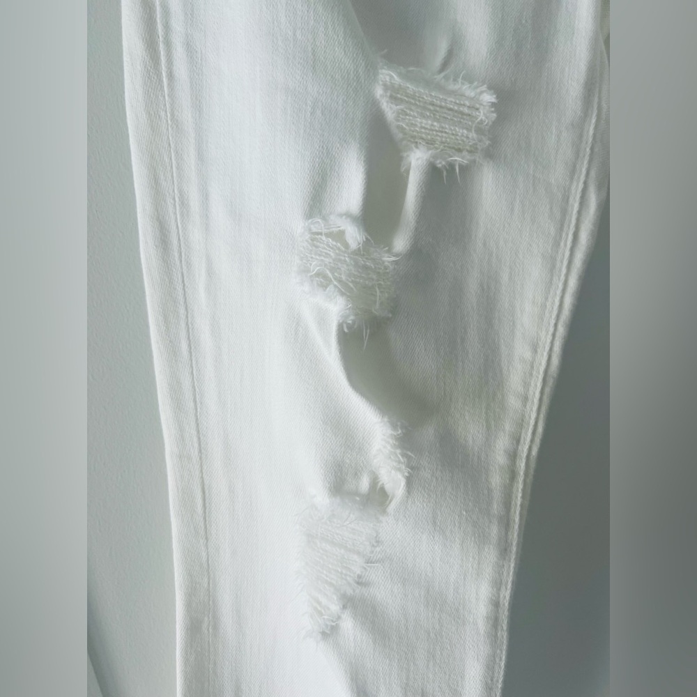 Express White Skinny Ankle Distressed Jeans, Size 8 - Picture 8 of 13